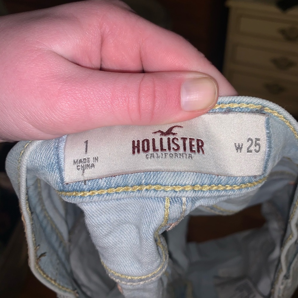 HOLLISTER BUNDLE - Picture 2 of 6